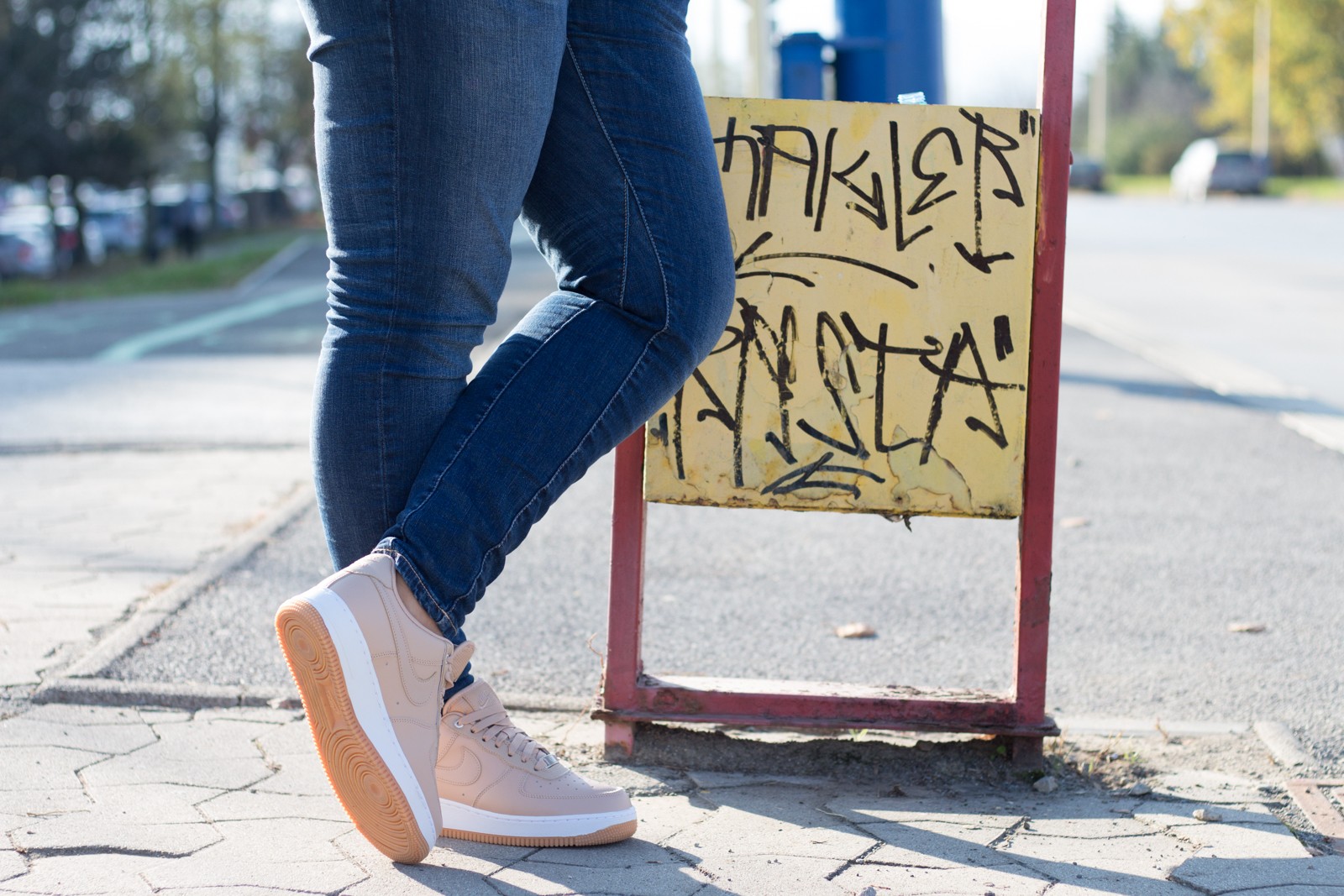 Nike Air Force 1 '07 PREMIUM - BIO BEIGE - tenisky, ktoré sa nosia stále
