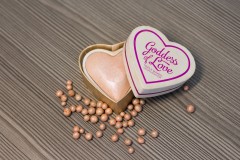 Rozjasnovač Goddess of Love 3D - recenzia