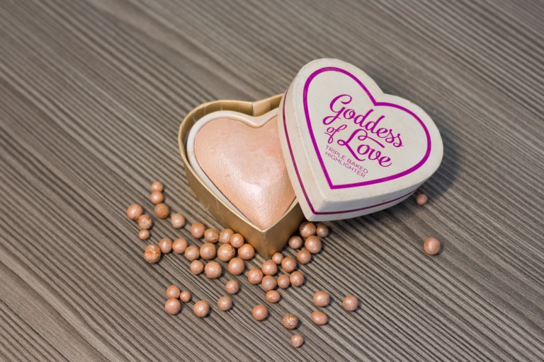 Rozjasnovač Goddess of Love 3D - recenzia